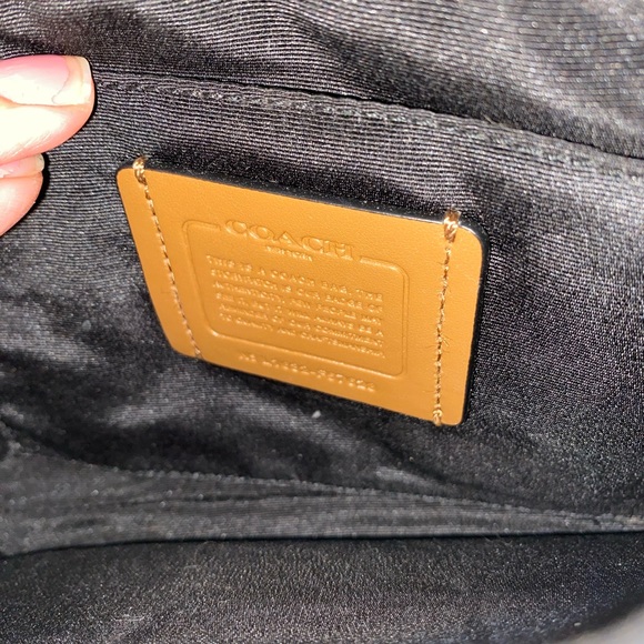 Coach crossbody - Picture 2 of 9